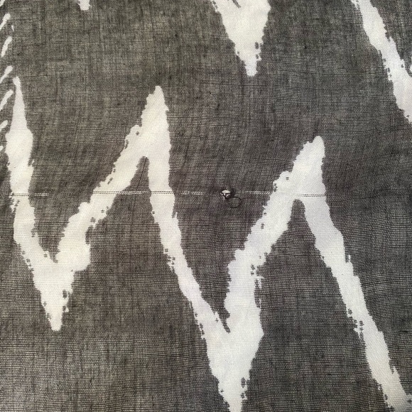 Light, multi patterned infinity scarf - Picture 4 of 4